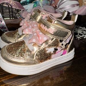 Disney Minnie Mouse pink bow shoes